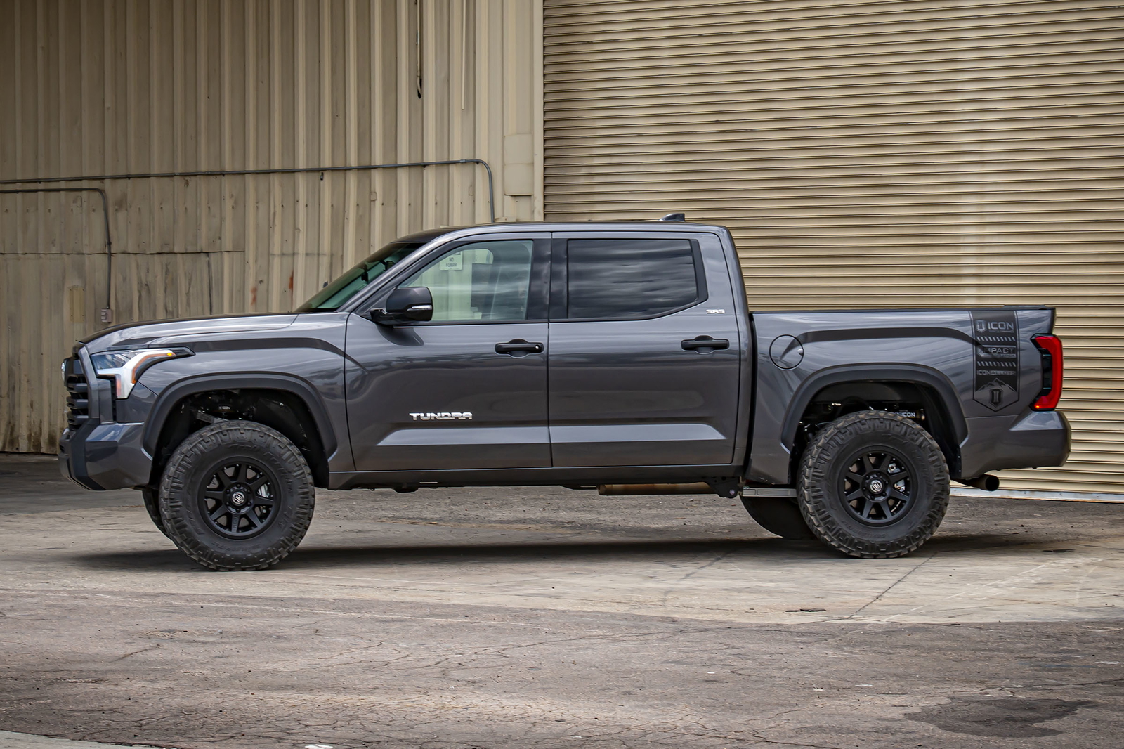 ICON 2022-2025 Toyota Tundra, 2-3.25" Lift, Stage 3 (TRD), 3.0 Suspension System, Tubular, CDXS
