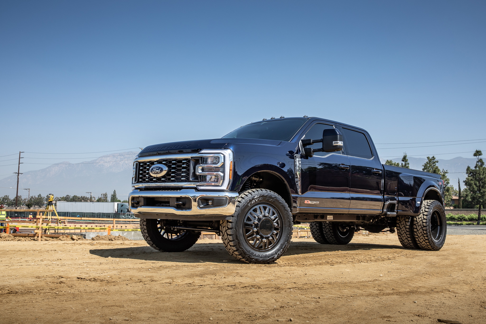 ICON 2023-2025 Ford F-250/F-350 Super Duty 4WD, 2.5-3" Lift, Stage 4 Coilover Conversion System with Radius Arms